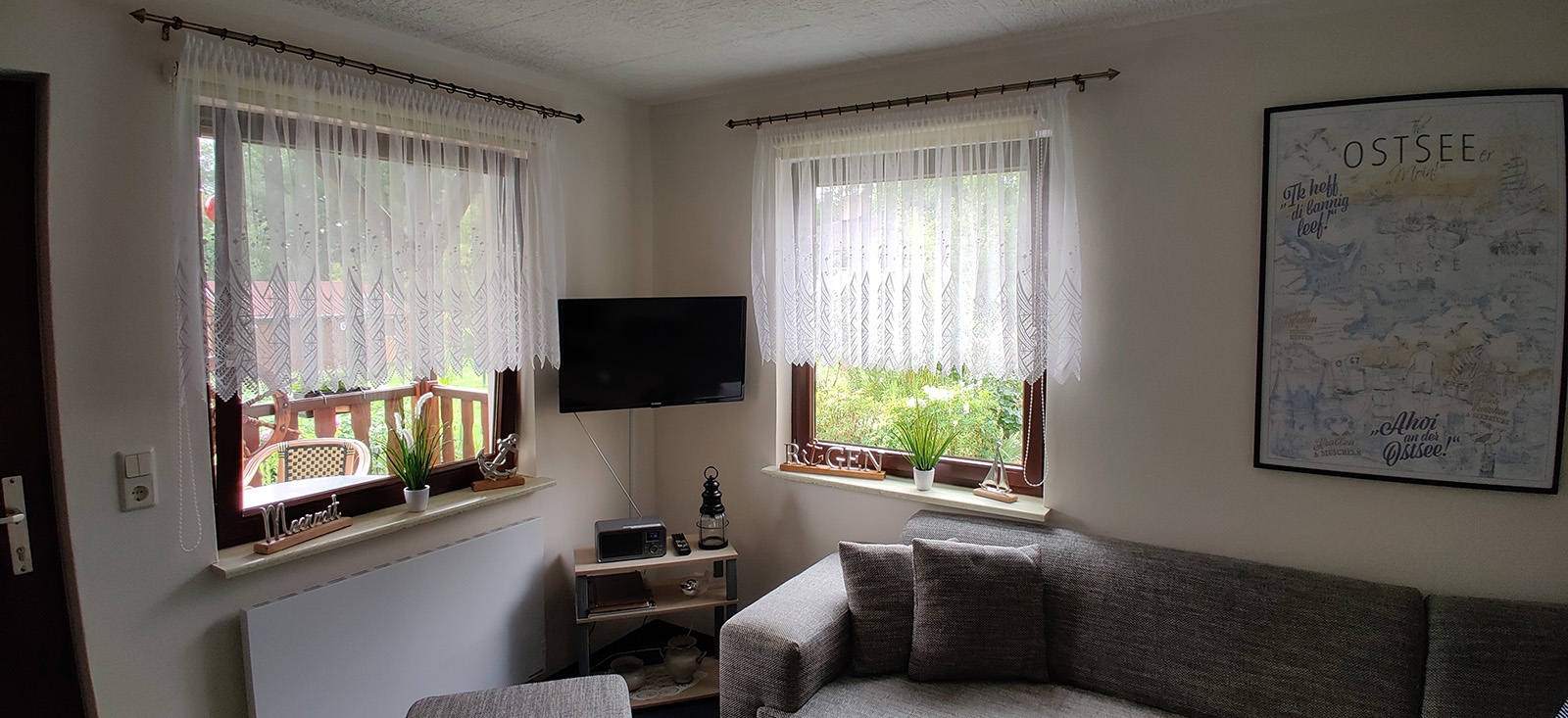 Wohnzimmer mit Sofa
